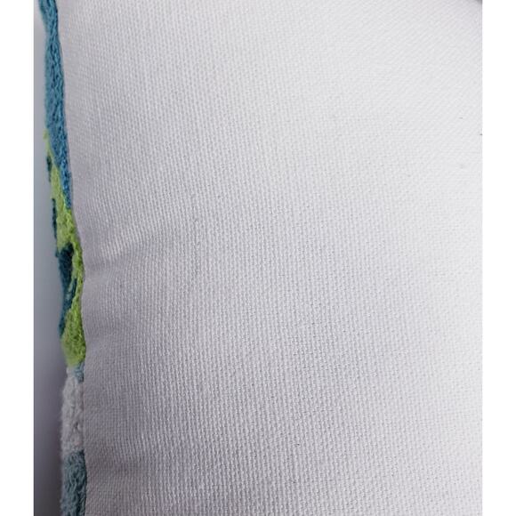 PIER 1 SET OF 2 Christmas Snowman Holiday Decor Throw Pillows Rectangle in VGUC - Picture 7 of 14